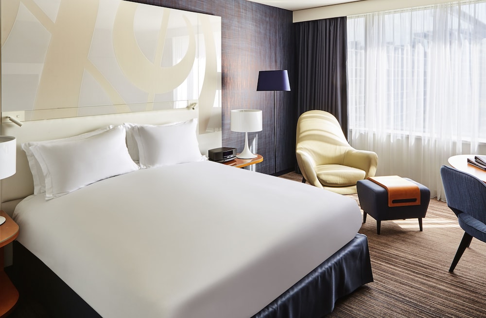 Room, 1 King Bed (Magnifique) - Photo 2