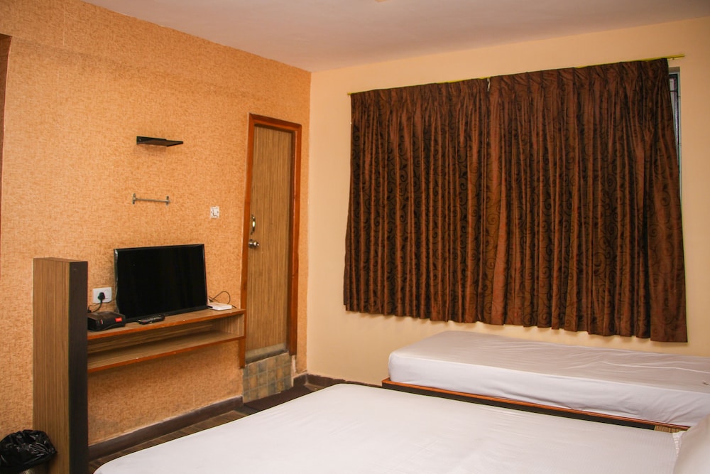 Semi Deluxe Room photo 1