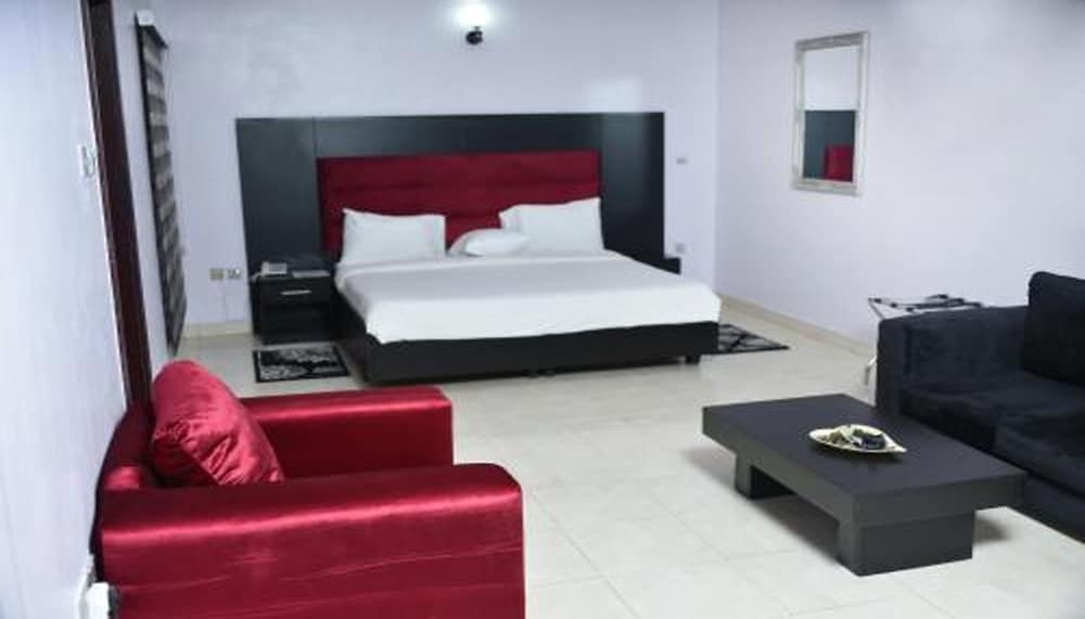 Deluxe Room - Photo 2