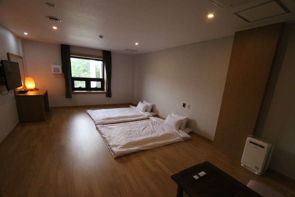 Deluxe Ondol Room - Photo 1