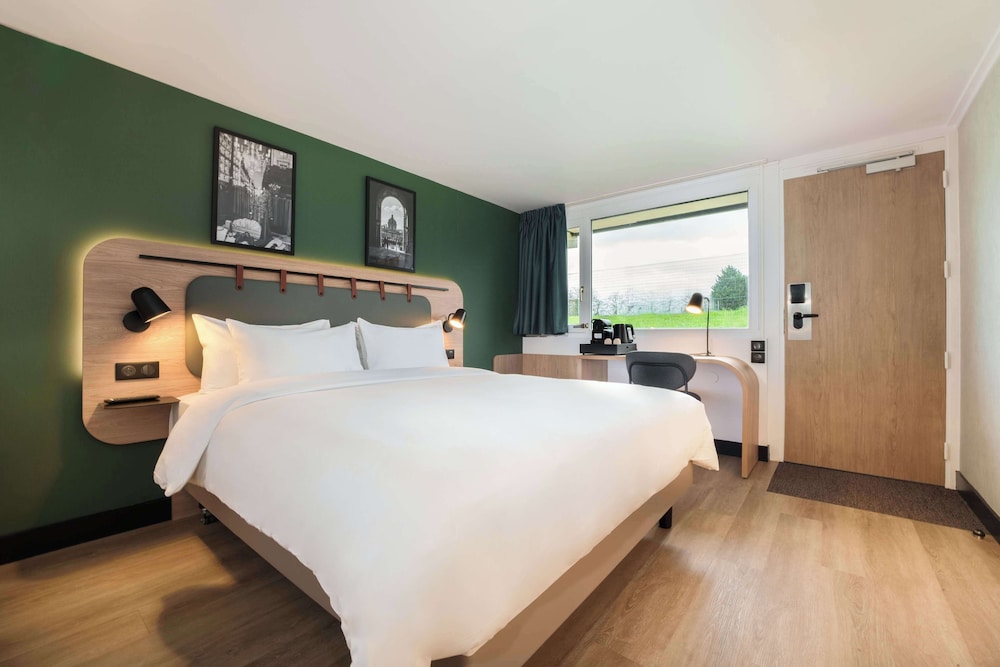 Superior Room, 1 King Bed - Photo 1