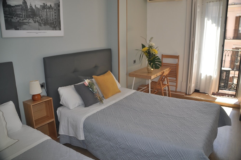 Deluxe Triple Room photo 2