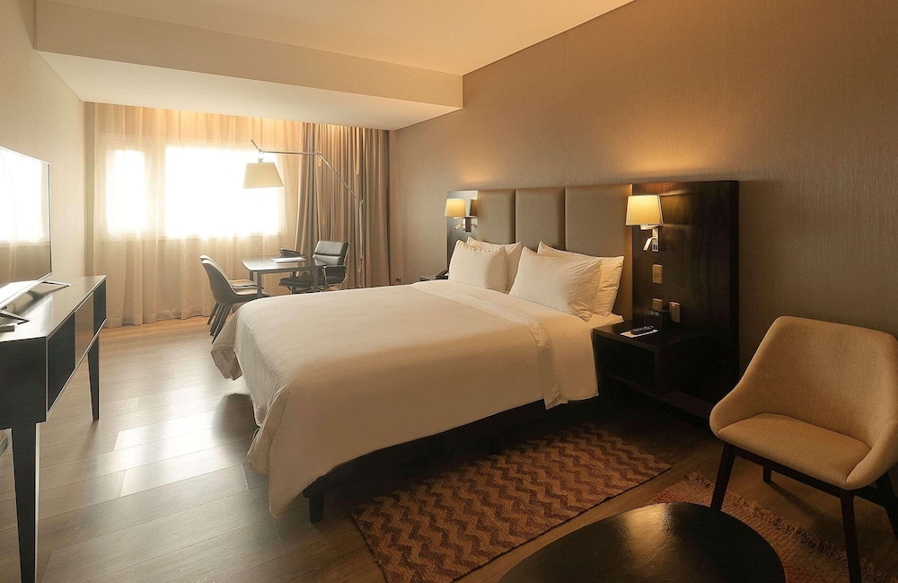 Presidential Suite, 1 King Bed, Non Smoking, City View photo 1