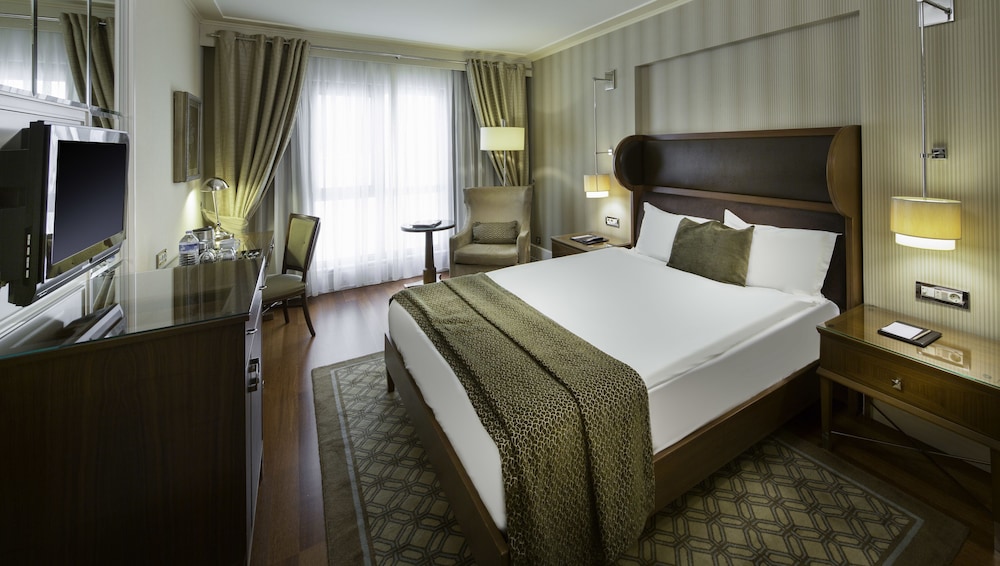 Available room