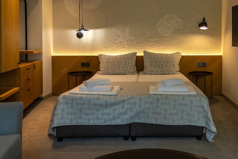 Deluxe Triple Room photo 2
