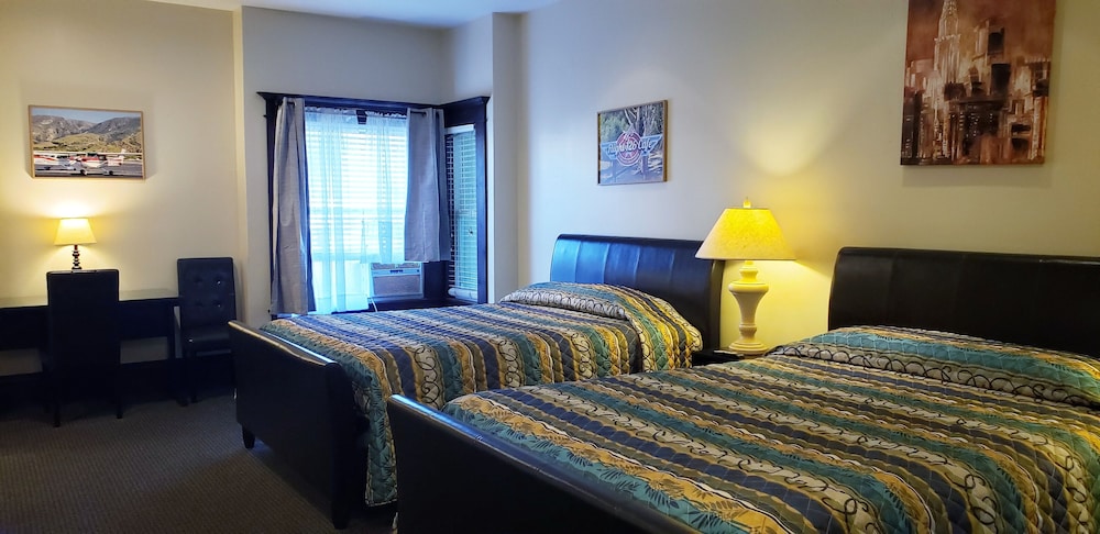 Suite, 2 Queen Beds - Photo 5