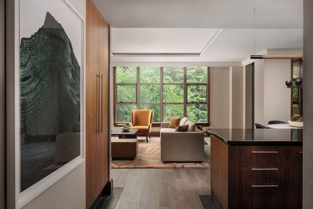 Three Bedroom (Non Smoking) - Photo 4