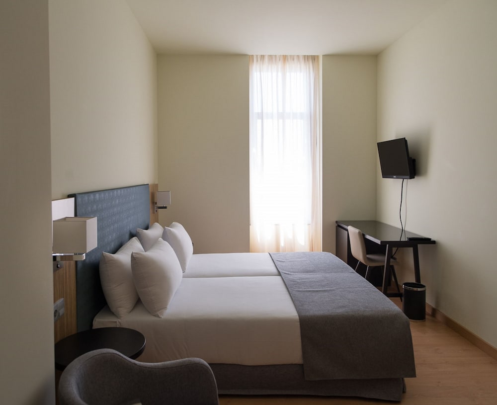 Deluxe Twin Room photo 3