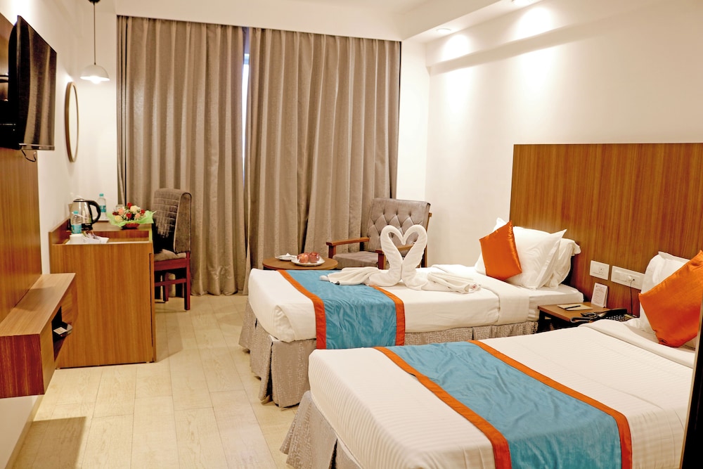 Club Room - Photo 9