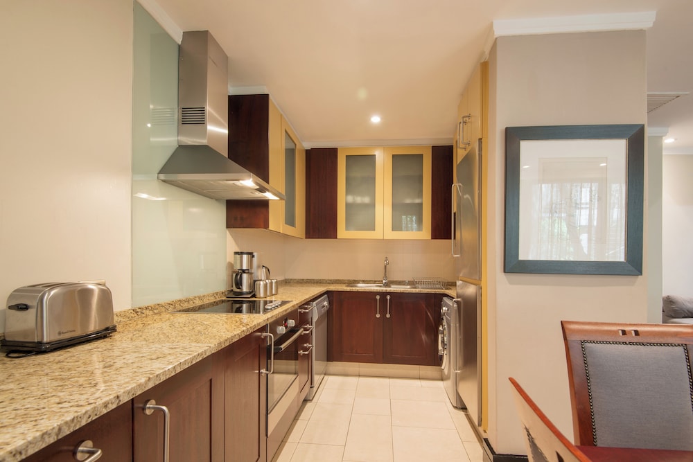 Suite, 1 Bedroom - Photo 4