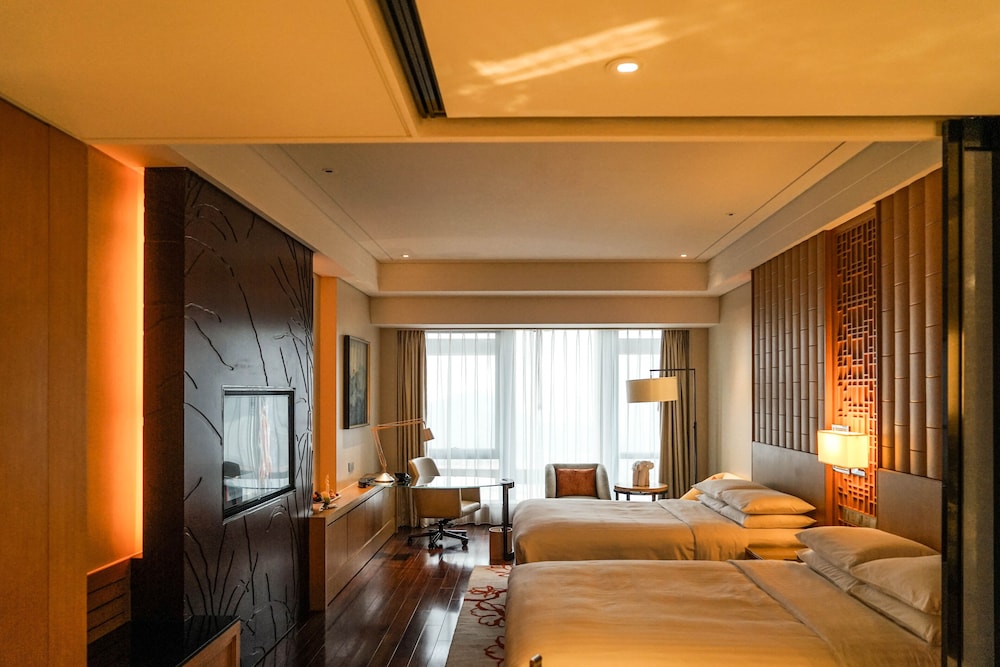 Deluxe Room, 2 Twin Beds, Smoking, Ocean View photo 2