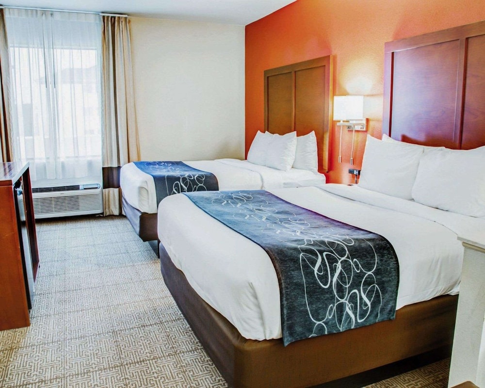 Suite, Non Smoking (2 Queen Beds with Sofa bed) - Photo 1