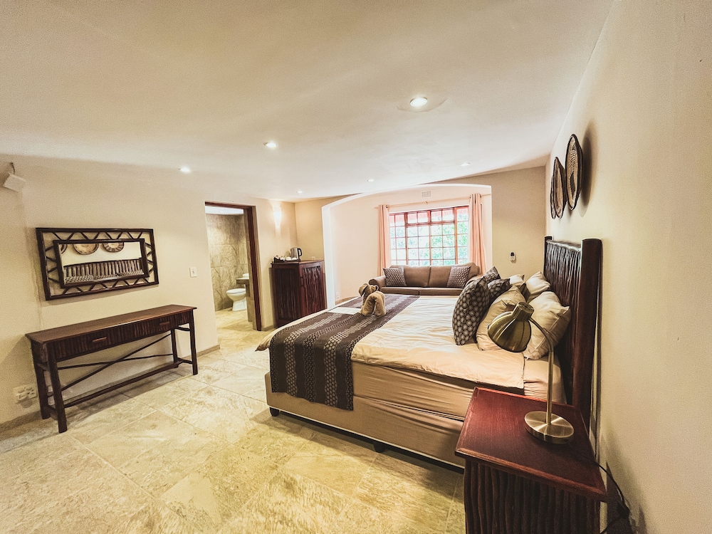 Manor House 1 photo 2
