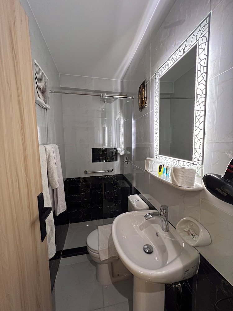 Two Bedrooms Suite Pyramids View with Balcony - Photo 6