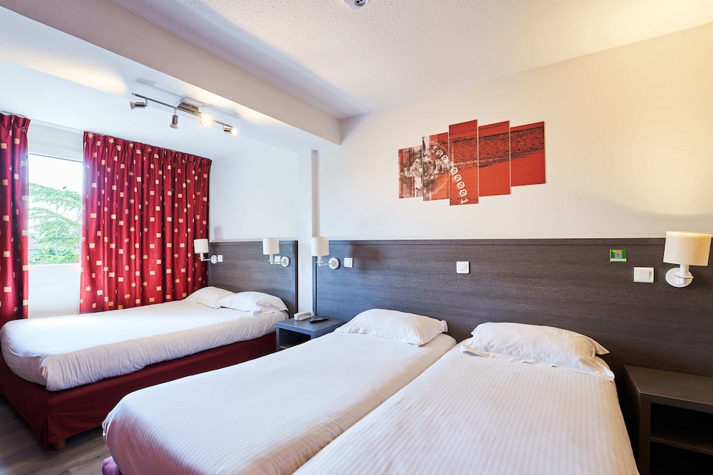 Superior Quadruple Room - Photo 2