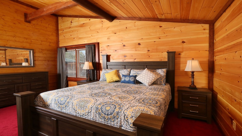 House, Multiple Beds (Splash N' Play #524) photo 1