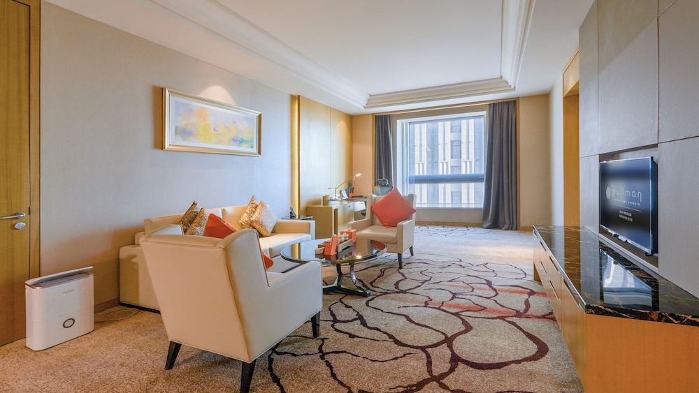 Deluxe Suite photo 3