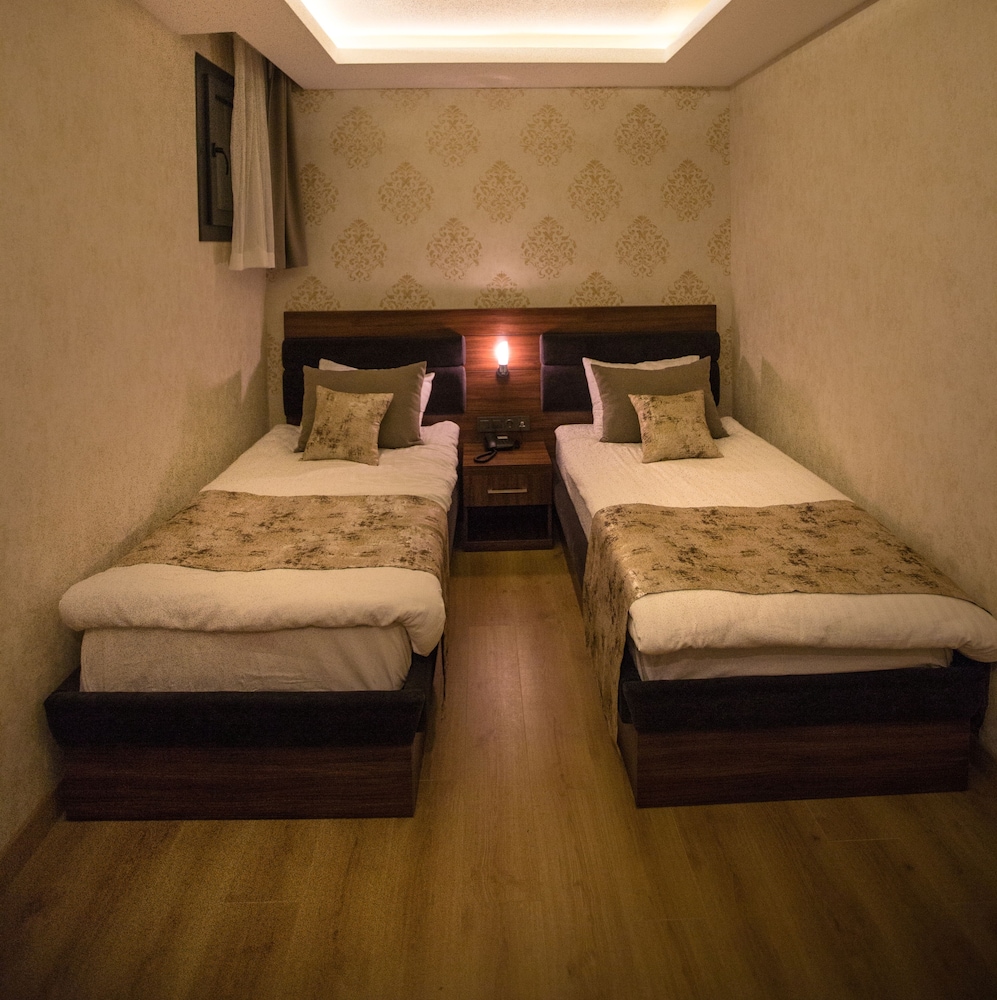 Economy Twin Room