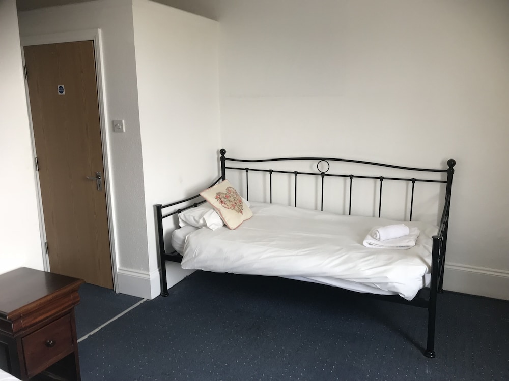 Triple Room, Ensuite, Sea View (Room 8) photo 2