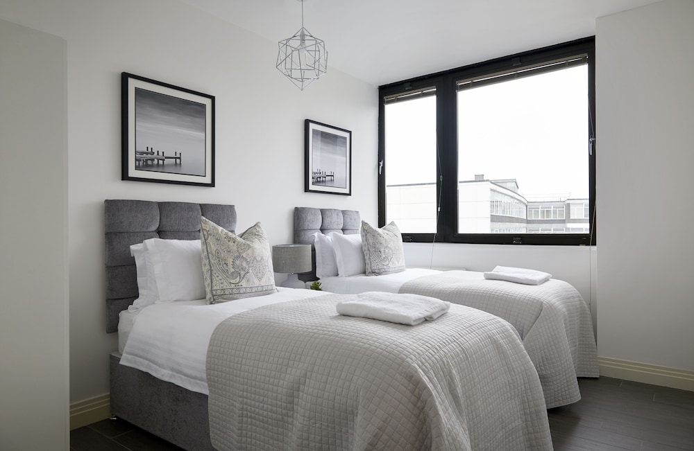 Classic Apartment, 2 Bedrooms, City View photo 3