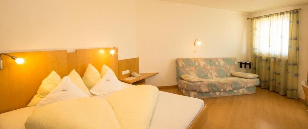 Basic Double or Twin Room