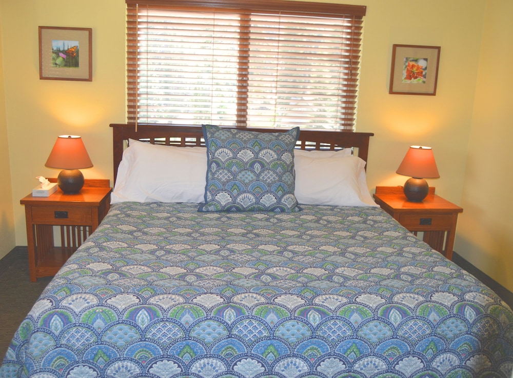 Standard Room, 1 Queen Bed photo 1
