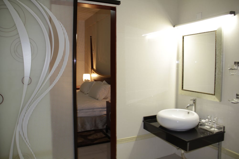 Executive Suite photo 3