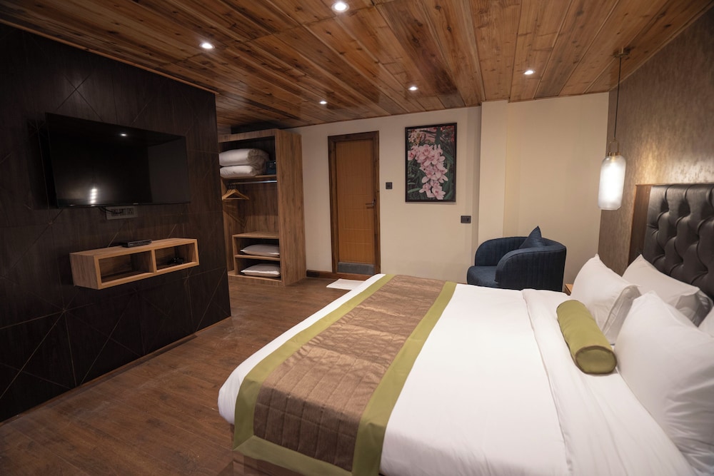 King Suite - Photo 6