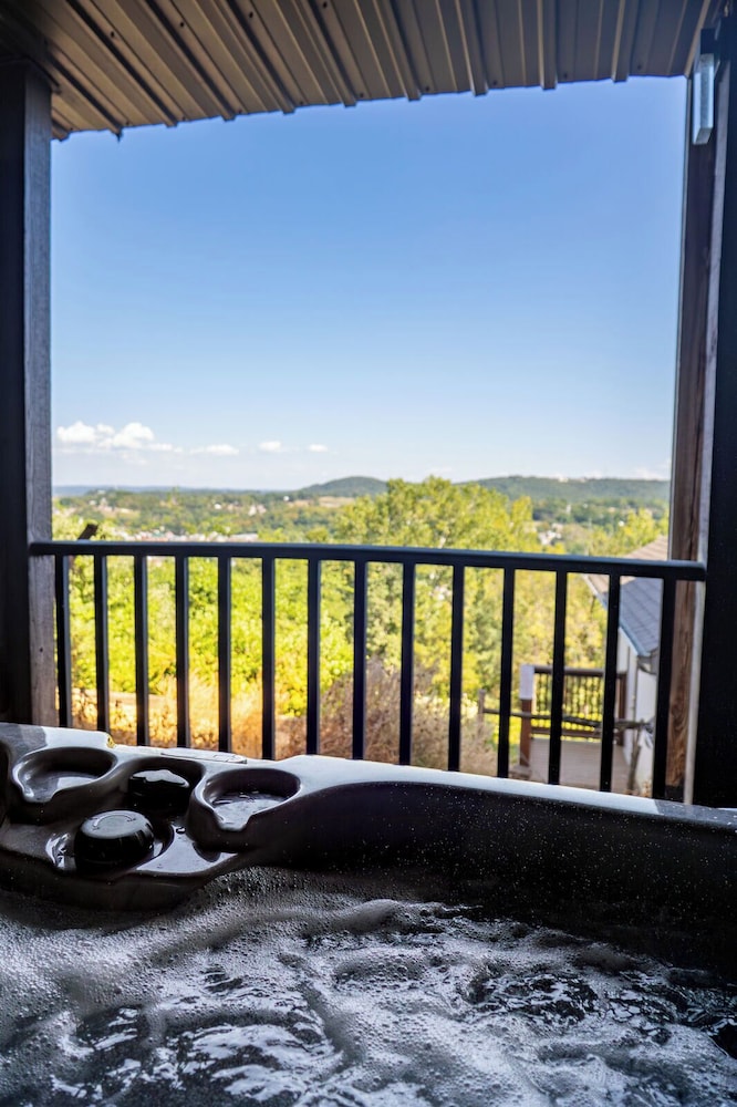 Luxury Guest Suite