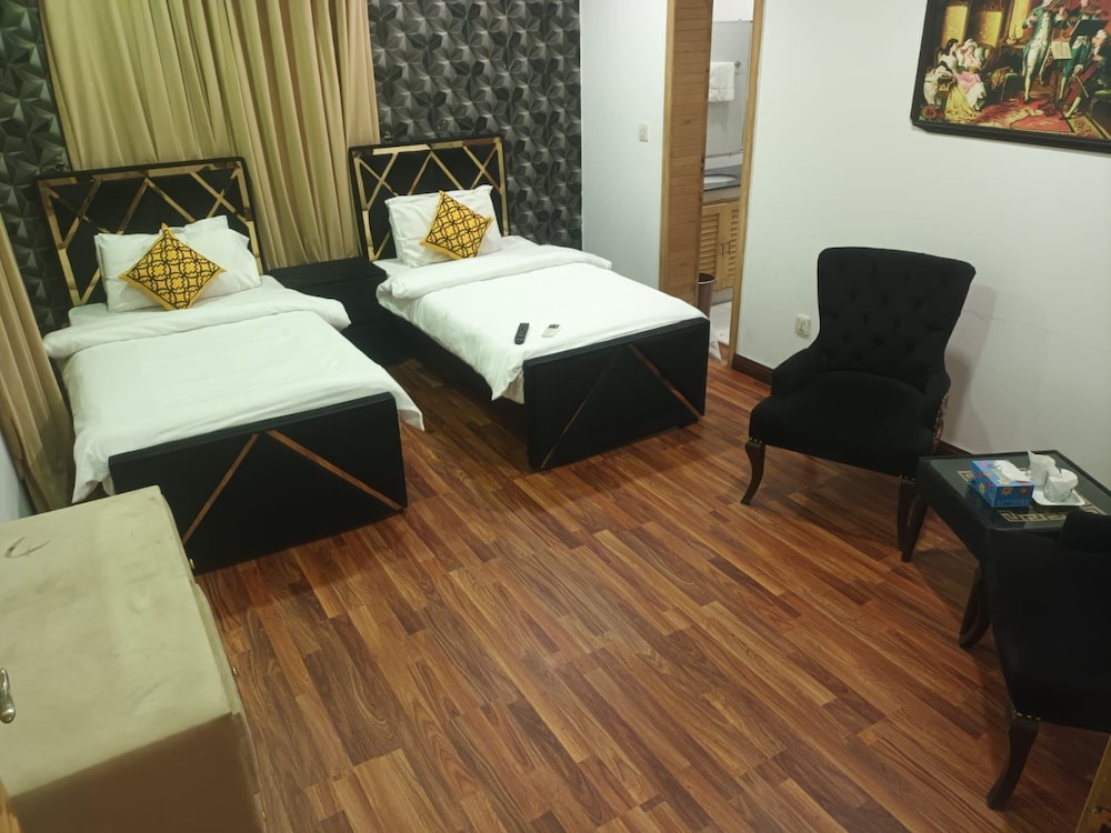 Deluxe Twin Room - Photo 3