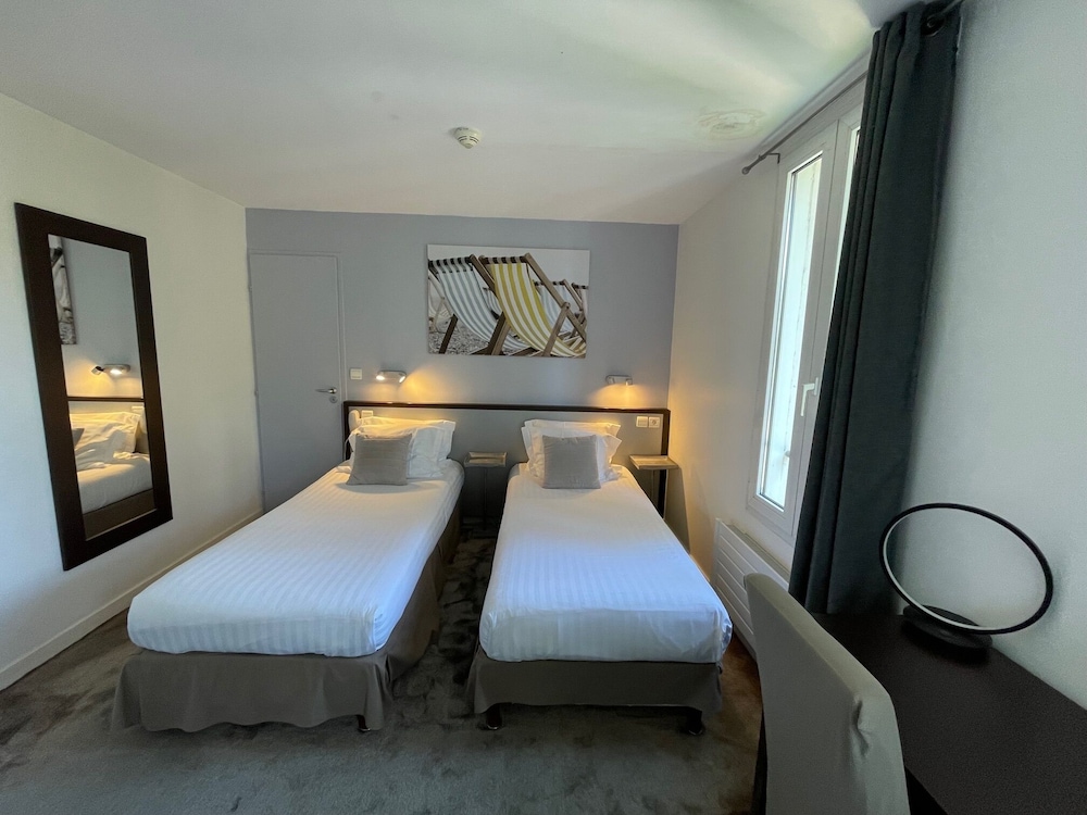 Basic Twin Room