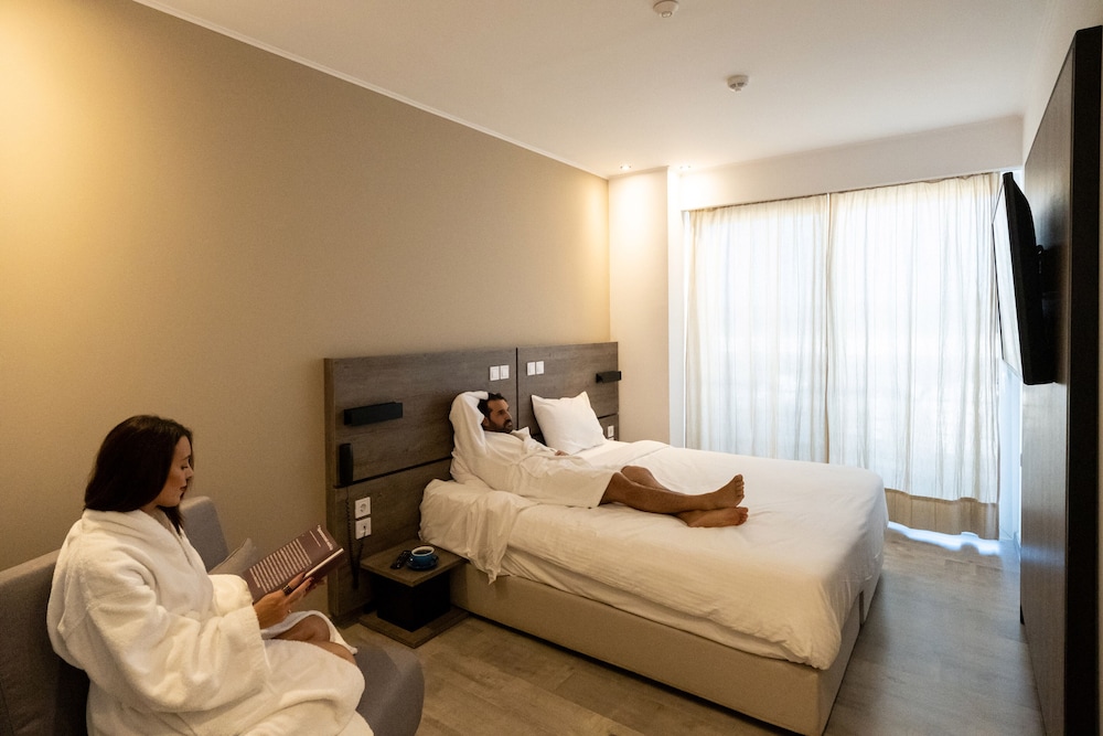 Deluxe Double Room - Photo 15
