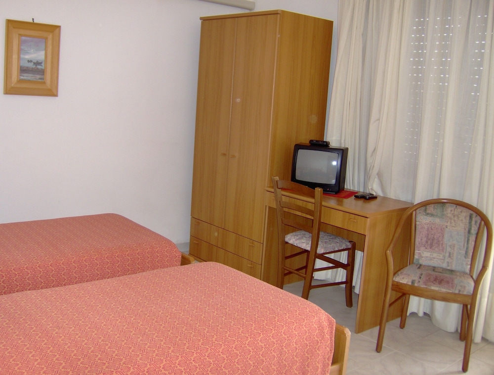 Standard Double Room photo 2