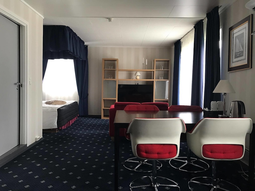 Honeymoon Suite photo 1