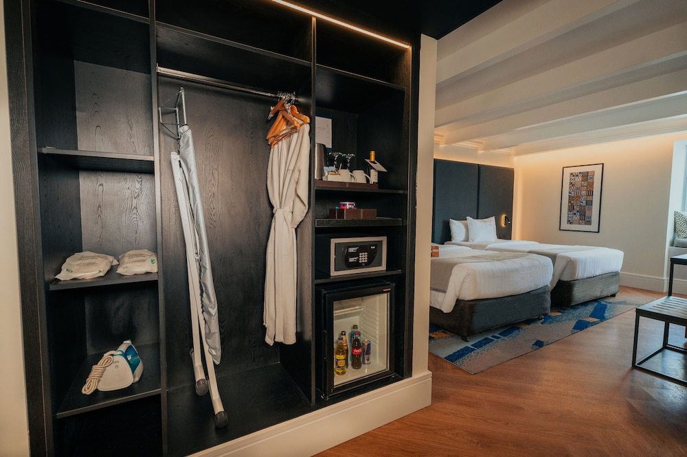 Standard Twin Room - Photo 5
