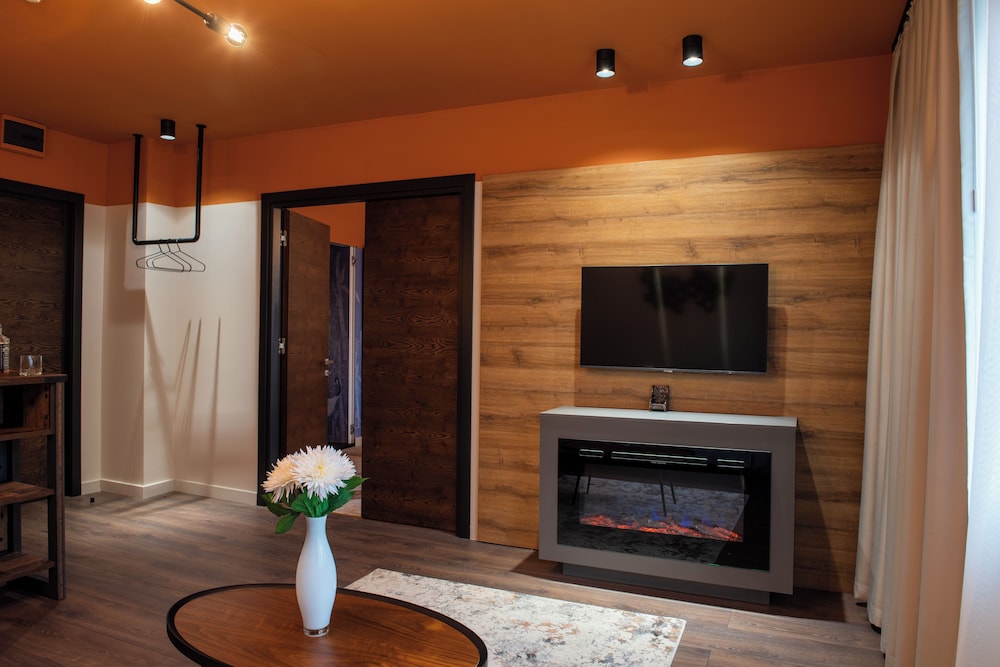 Premium Room - Photo 10