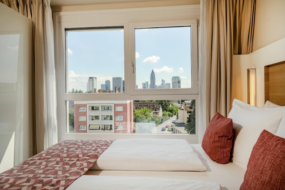 Skyline Category, 1 Queen Size Bed - Photo 7