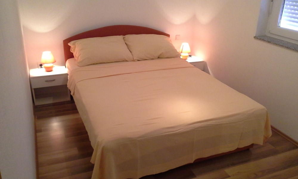 Apartment (4)