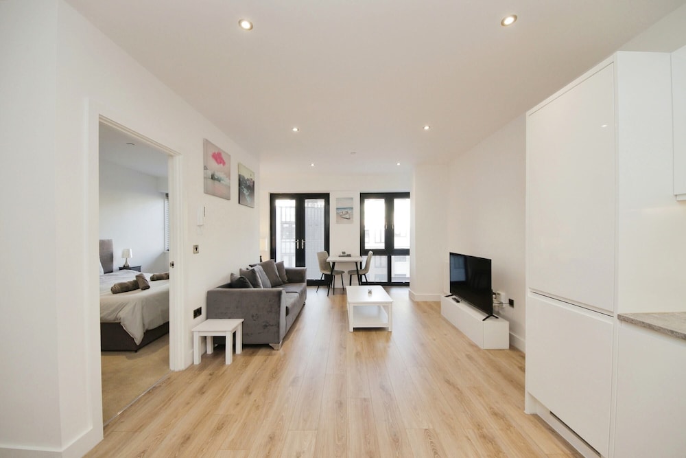 Apartment photo 1