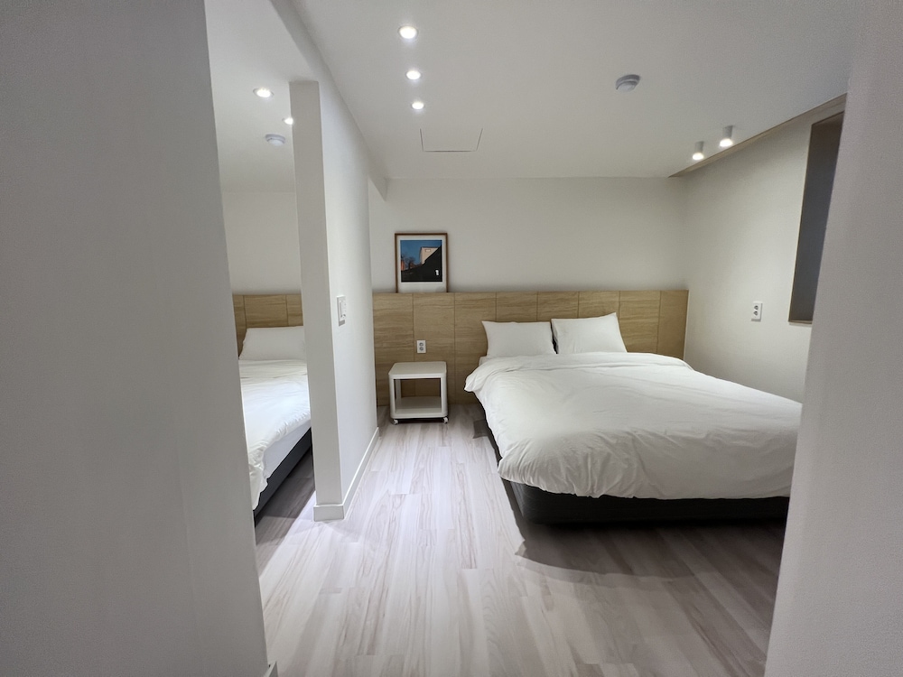 Room photo 2