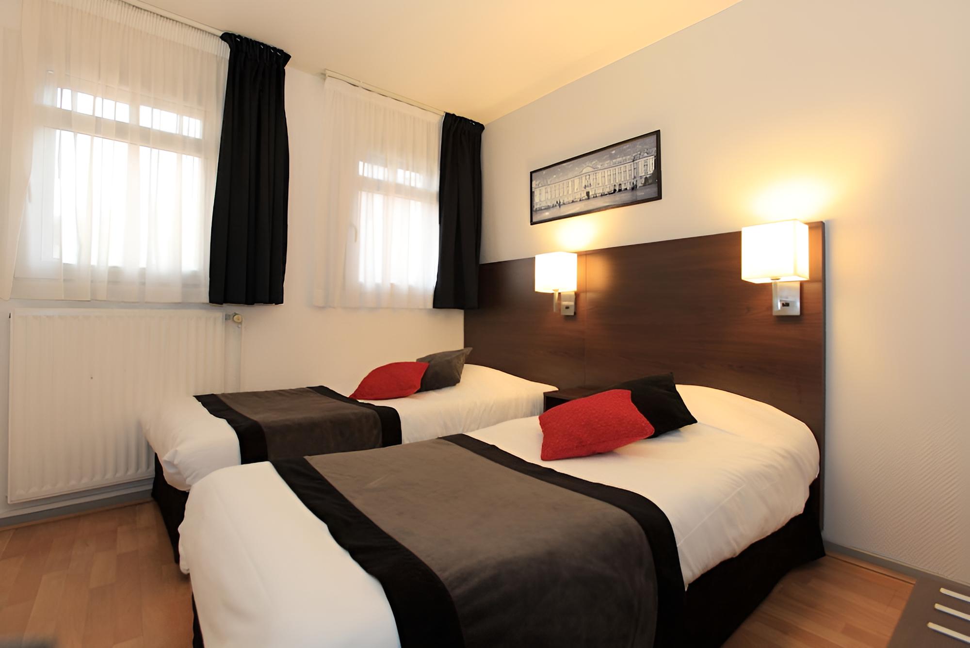 Standard Twin Room photo 3