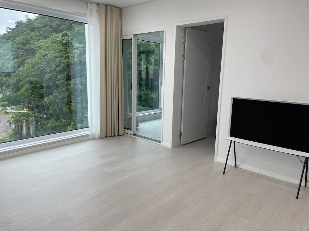 Room, Ocean View (105) - Photo 14