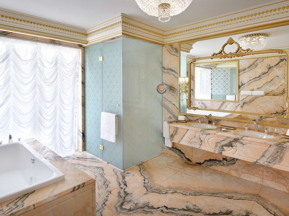 Raffles, Royal Villa, 4 Bedrooms thumbnail 5