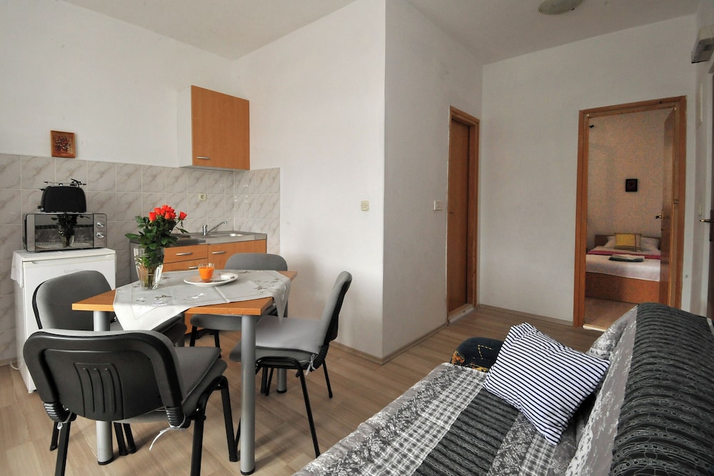 Apartment (One Bedroom Apartment with Balcony (A)