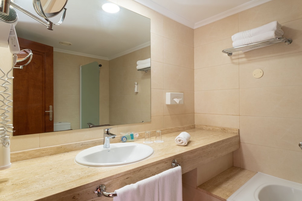 Suite - Photo 3