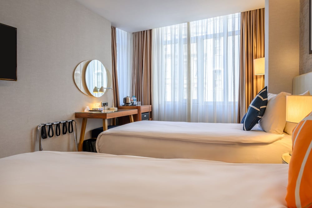 Standard Room, 2 Twin Beds, City View