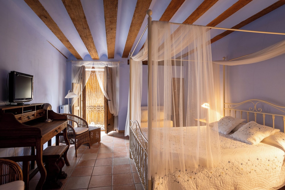 Deluxe Room - Photo 1