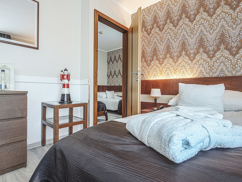 Family Suite, 2 Bedrooms, Balcony, River View