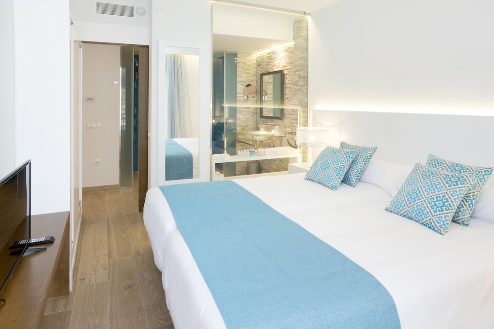 Premium Suite, Balcony (3 adults)