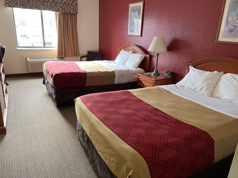 Basic Room, 2 Double Beds